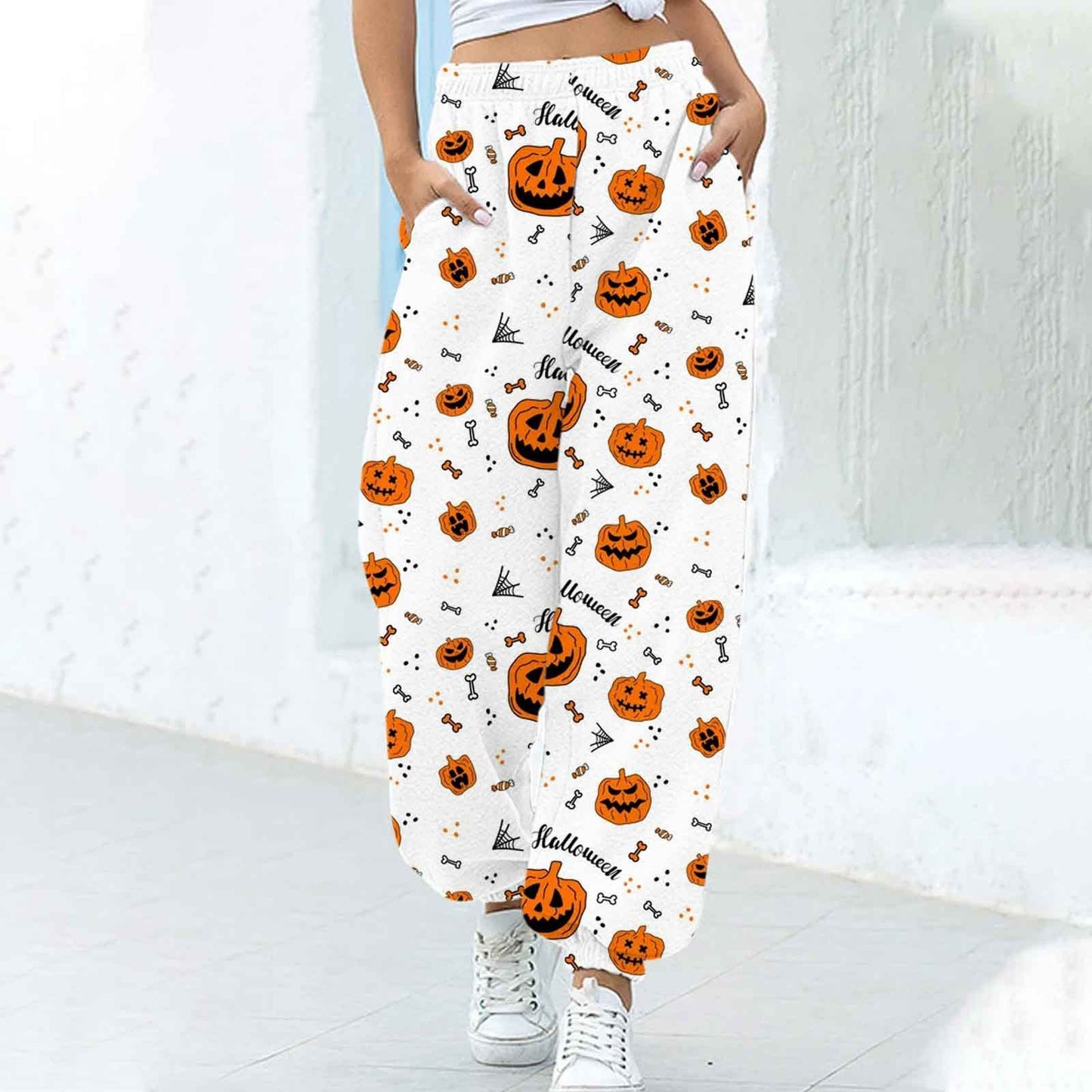 Pantalones Ajustados en los Tobillos para Mujer con Estampado Divertido de Halloween y Corte Suelto.